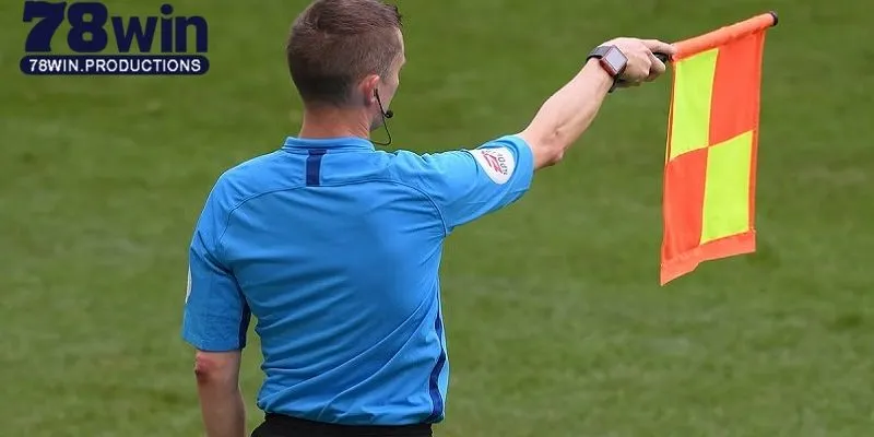 Sơ lược về lỗi việt vị trong bóng đá bạn cần biết